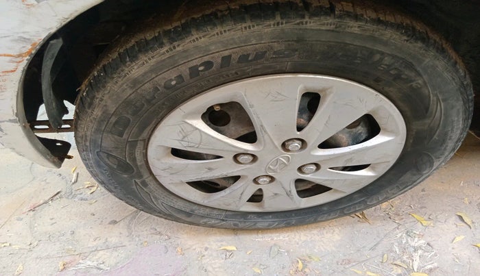 2011 Hyundai i10 SPORTZ 1.2, Petrol, Manual, 1,40,819 km, tyre