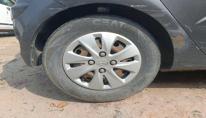 2011 Hyundai i10 SPORTZ 1.2, Petrol, Manual, 72,329 km, tyre