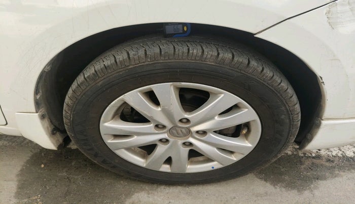 2018 Maruti Ertiga VXI, Petrol, Manual, 71,543 km, tyre