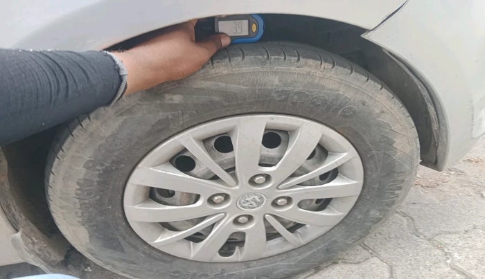 2014 Hyundai i10 MAGNA 1.1, Petrol, Manual, 61,059 km, tyre