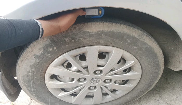 2014 Hyundai i10 MAGNA 1.1, Petrol, Manual, 61,059 km, tyre