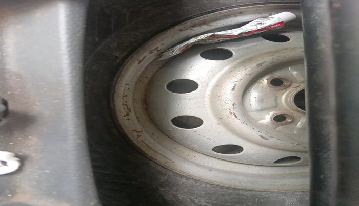 2012 Maruti Wagon R 1.0 LXI CNG, Petrol, Manual, 1,16,609 km, tyre