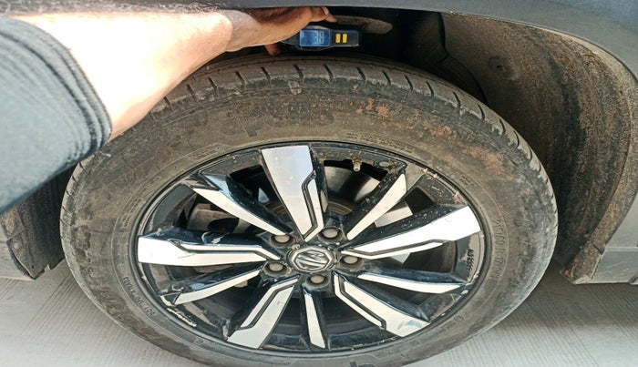 2020 MG HECTOR SHARP HYBRID 1.5 PETROL, Petrol, Manual, 74,880 km, tyre