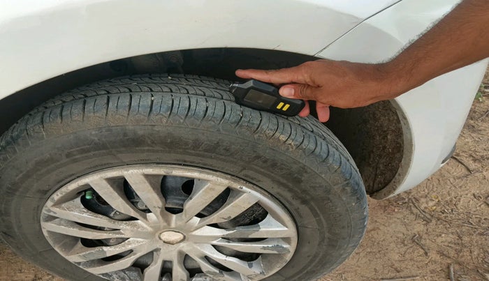 2017 Maruti Dzire VDI, Diesel, Manual, 1,34,013 km, tyre