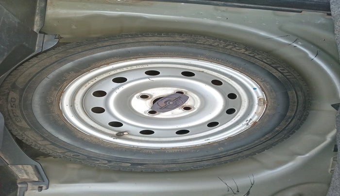 2020 Maruti Swift LXI, Petrol, Manual, 95,763 km, tyre