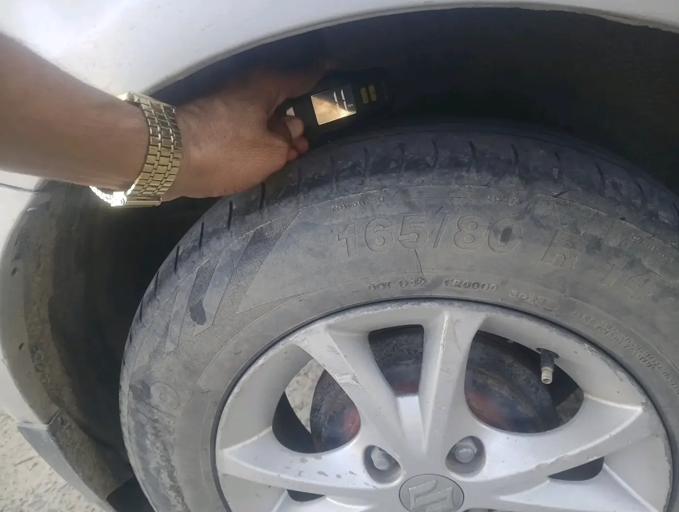2014 Maruti Swift VDI, Diesel, Manual, 1,69,932 km, tyre