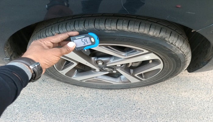 2022 Hyundai AURA SX 1.2 CNG, Petrol, Manual, 93,610 km, tyre