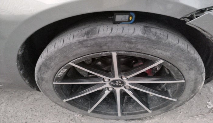 2014 Maruti Swift Dzire VDI, Diesel, Manual, 91,380 km, tyre