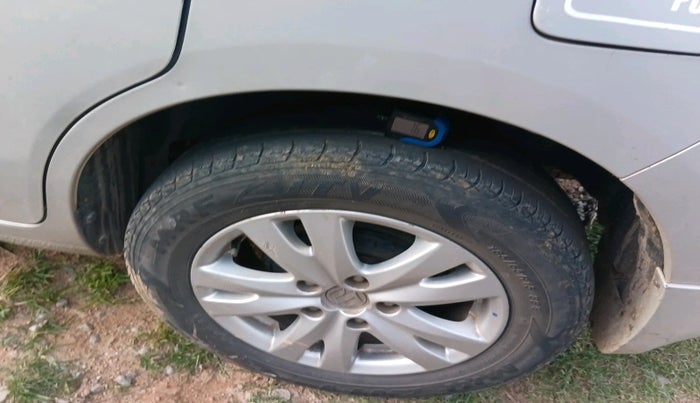 2018 Maruti Ertiga ZXI+, Petrol, Manual, 67,907 km, tyre