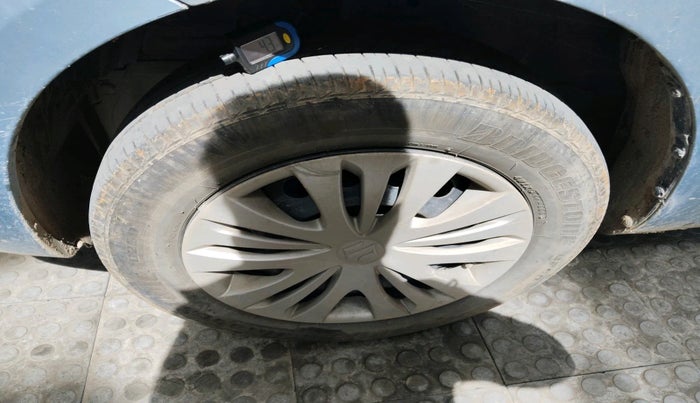 2012 Maruti Ertiga ZXI, Petrol, Manual, 72,867 km, tyre