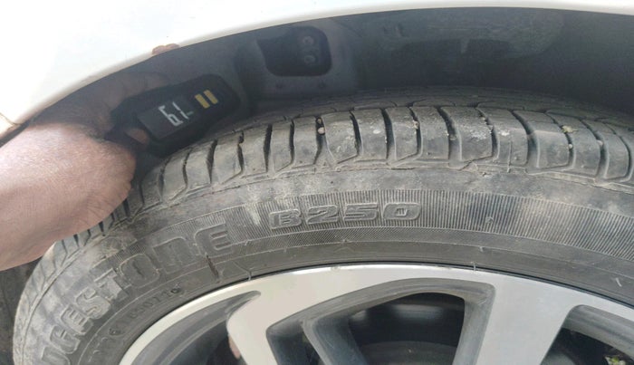2020 Hyundai GRAND I10 NIOS ASTA AMT 1.2 KAPPA VTVT, Petrol, Automatic, 34,683 km, tyre