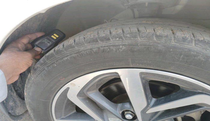 2020 Hyundai GRAND I10 NIOS ASTA AMT 1.2 KAPPA VTVT, Petrol, Automatic, 34,683 km, tyre