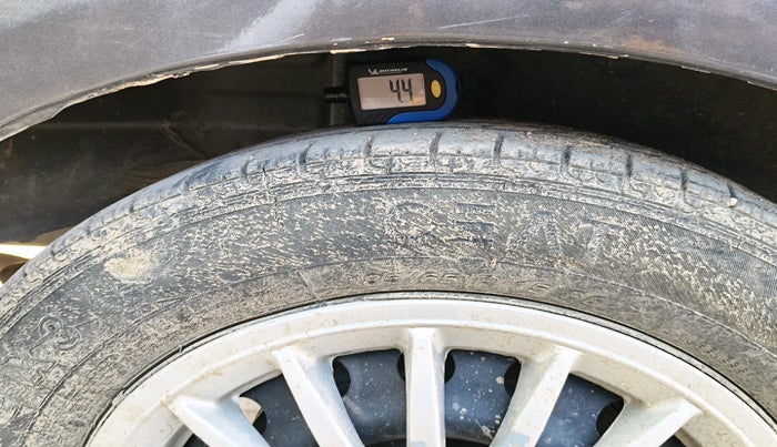 2014 Maruti Ertiga VXI, Petrol, Manual, 1,11,500 km, tyre