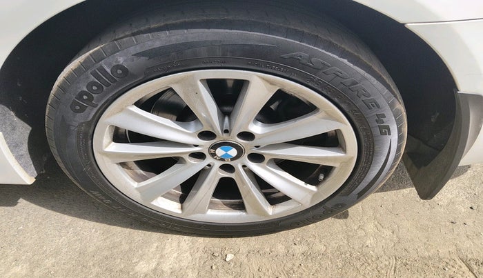 2012 BMW 5 Series 525D, Diesel, Automatic, 1,15,810 km, tyre