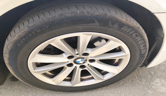 2012 BMW 5 Series 525D, Diesel, Automatic, 1,15,810 km, tyre