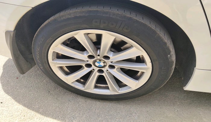 2012 BMW 5 Series 525D, Diesel, Automatic, 1,15,810 km, tyre
