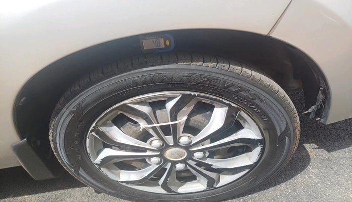 2015 Maruti Alto K10 VXI AMT, Petrol, Automatic, 74,307 km, tyre