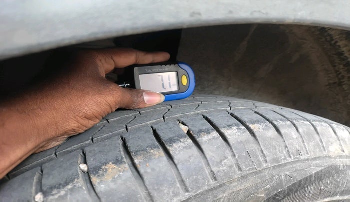 2022 KIA CARENS PRESTIGE PLUS 1.4 PETROL 7 STR, Petrol, Manual, 59,336 km, tyre