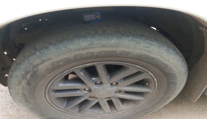 2011 Toyota Fortuner 3.0 4X4 MT, Diesel, Manual, 1,51,602 km, tyre