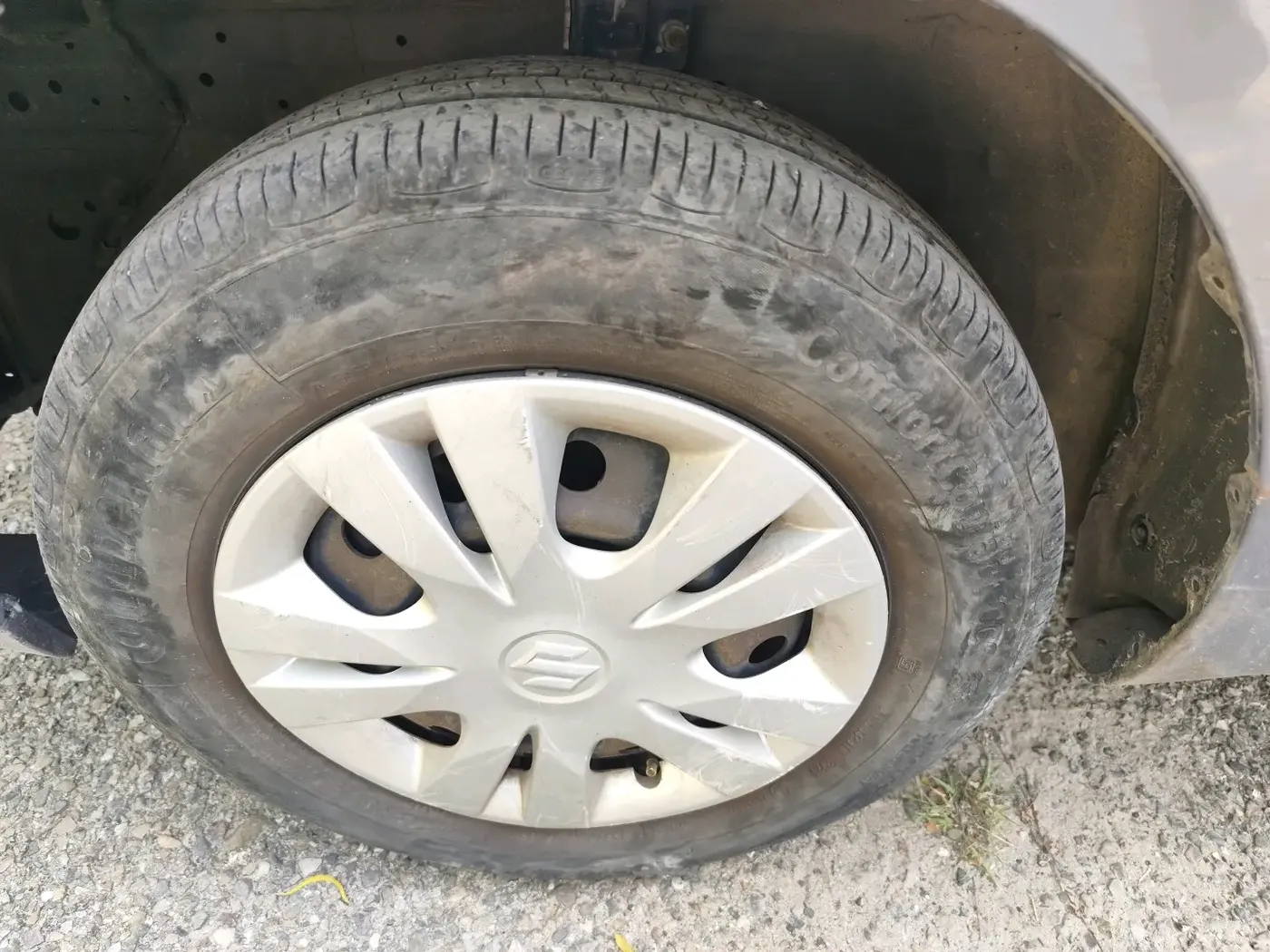 2014 Maruti Swift Dzire VXI, Petrol, Manual, 75,202 km, tyre