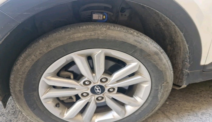 2017 Hyundai Creta SX 1.6 DIESEL, Diesel, Manual, 1,31,280 km, tyre