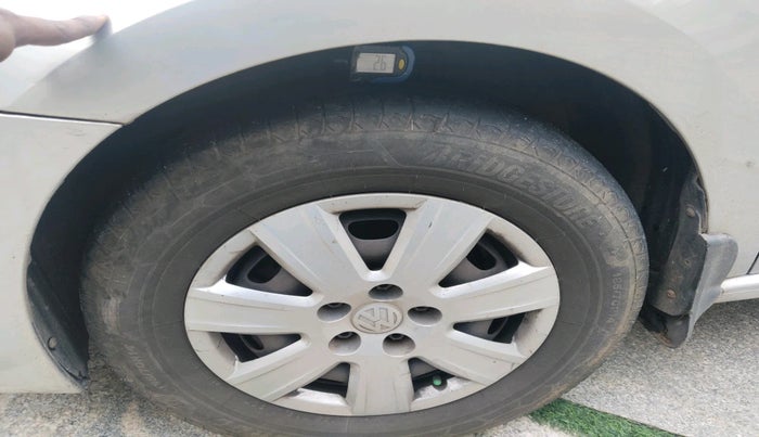 2012 Volkswagen Vento COMFORTLINE DIESEL 1.6, Diesel, Manual, 1,36,564 km, tyre