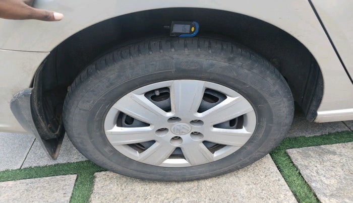 2012 Volkswagen Vento COMFORTLINE DIESEL 1.6, Diesel, Manual, 1,36,564 km, tyre