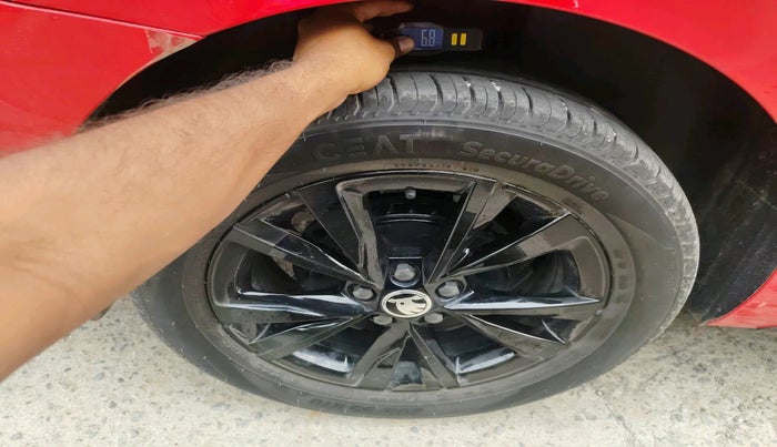 2024 Skoda SLAVIA Monte Carlo 1.0L TSI AT, Petrol, Automatic, 6,187 km, tyre