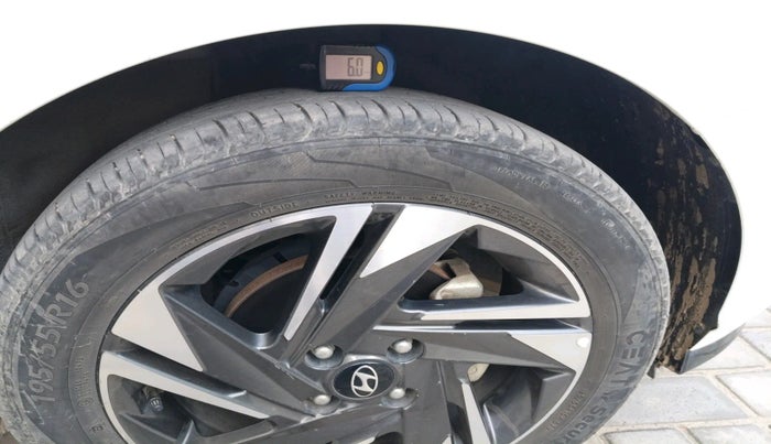 2023 Hyundai NEW I20 ASTA (O) 1.2 MT, Petrol, Manual, 34,117 km, tyre
