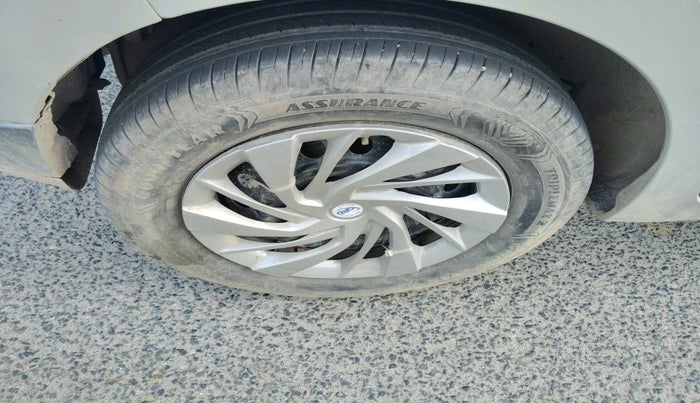 2016 Maruti Celerio VXI, Petrol, Manual, 66,353 km, tyre