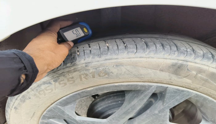 2022 Hyundai NEW I20 SPORTZ 1.2 AT, Petrol, Automatic, 13,763 km, tyre