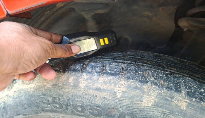 2016 Ford Ecosport AMBIENTE 1.5L PETROL, Petrol, Manual, 1,19,485 km, tyre