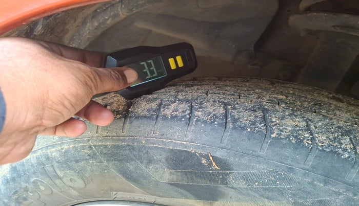 2016 Ford Ecosport AMBIENTE 1.5L PETROL, Petrol, Manual, 1,19,485 km, tyre