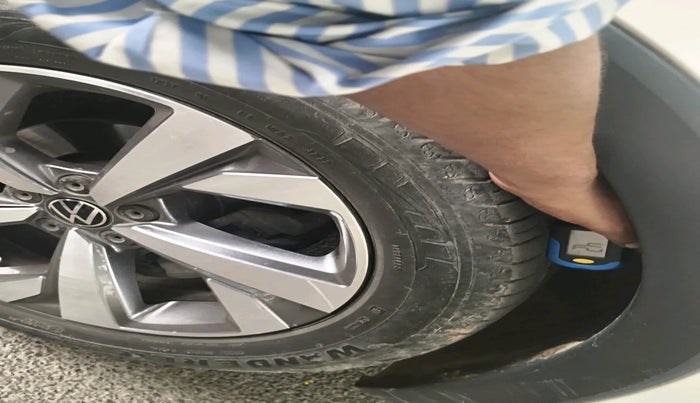 2022 Volkswagen TAIGUN TOPLINE 1.0 TSI MT, Petrol, Manual, 43,032 km, tyre