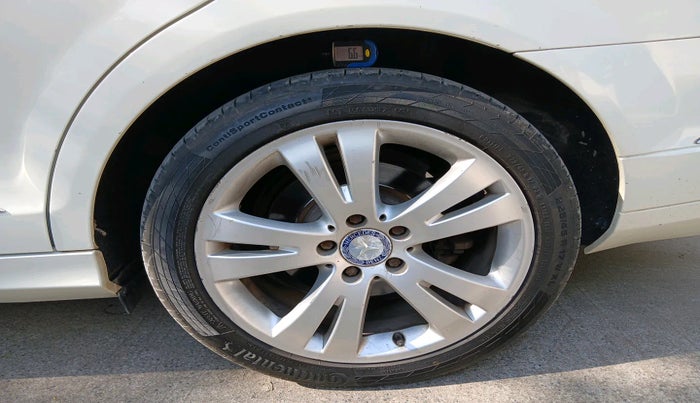 2010 Mercedes Benz E Class E 250 ELEGANCE, Petrol, Automatic, 73,215 km, tyre