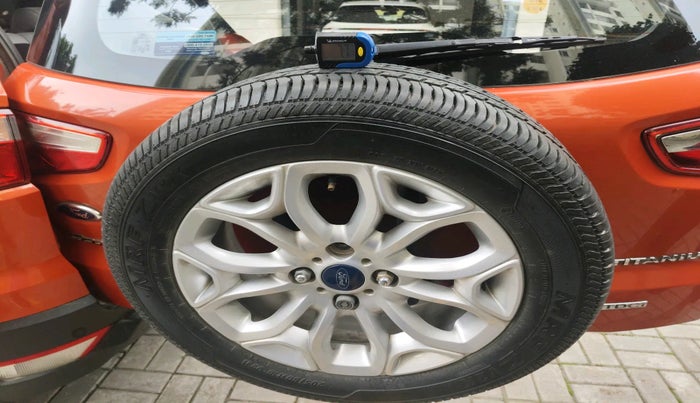 2016 Ford Ecosport TITANIUM 1.5L DIESEL, Diesel, Manual, 1,14,277 km, tyre