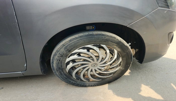 2018 Maruti Wagon R 1.0 LXI CNG, Petrol, Manual, 1,36,168 km, tyre