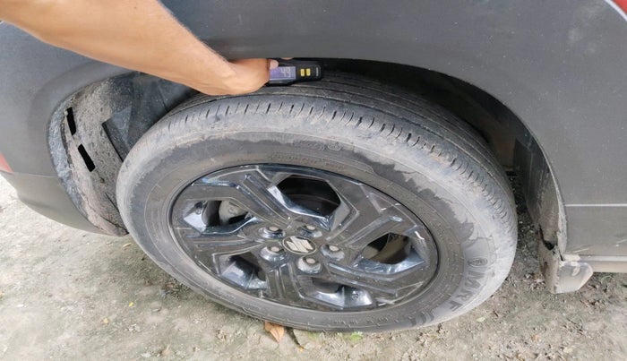2023 Maruti BREZZA ZXI S-CNG DUAL TONE, Petrol, Manual, 67,568 km, tyre