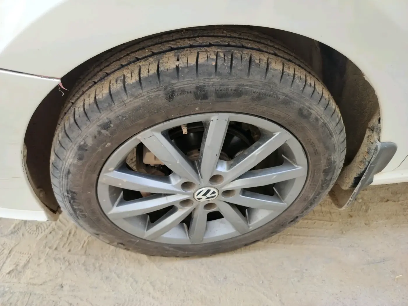2019 Volkswagen Ameo HIGHLINE PLUS 1.0L 16 ALLOY, Petrol, Manual, 44,953 km, tyre