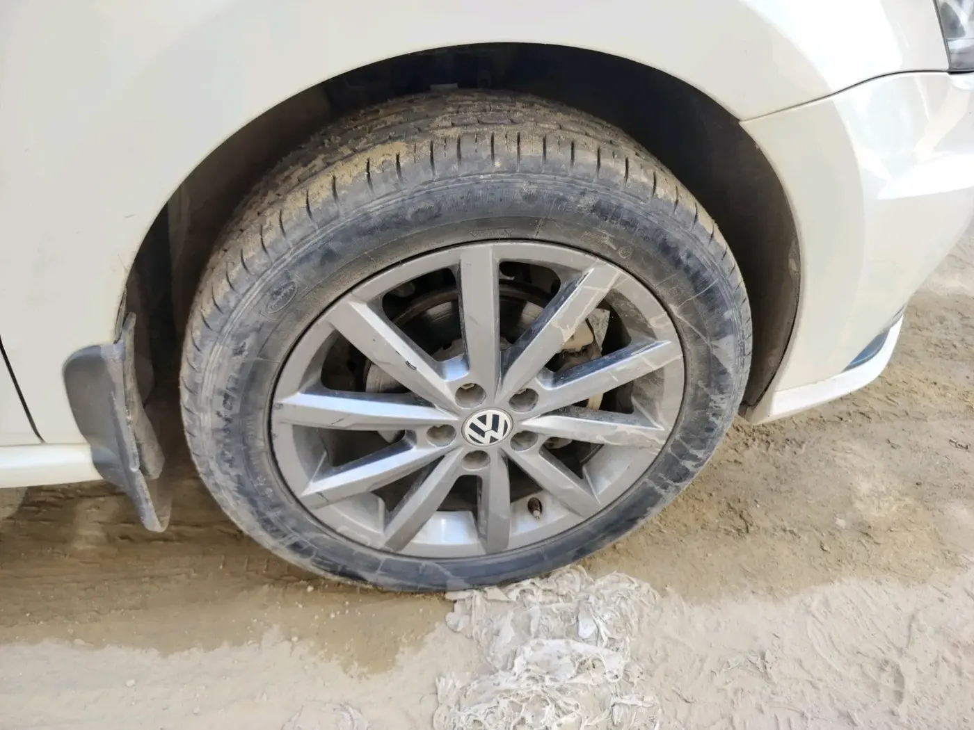 2019 Volkswagen Ameo HIGHLINE PLUS 1.0L 16 ALLOY, Petrol, Manual, 44,953 km, tyre