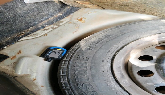 2010 Maruti Swift VDI, Diesel, Manual, 1,58,683 km, tyre