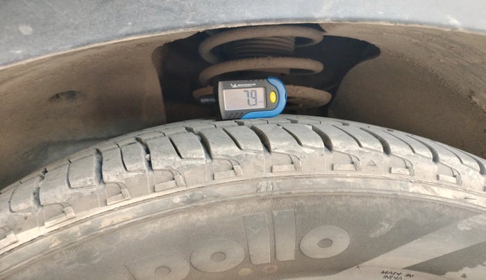 2019 Mahindra XUV500 W7, Diesel, Manual, 1,20,417 km, tyre