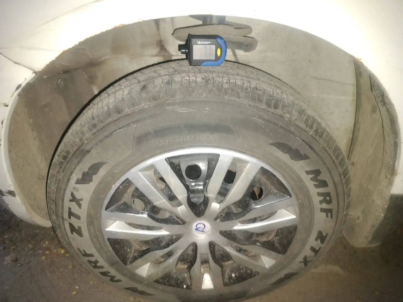 2014 Maruti Ritz VXI, Petrol, Manual, 48,879 km, tyre