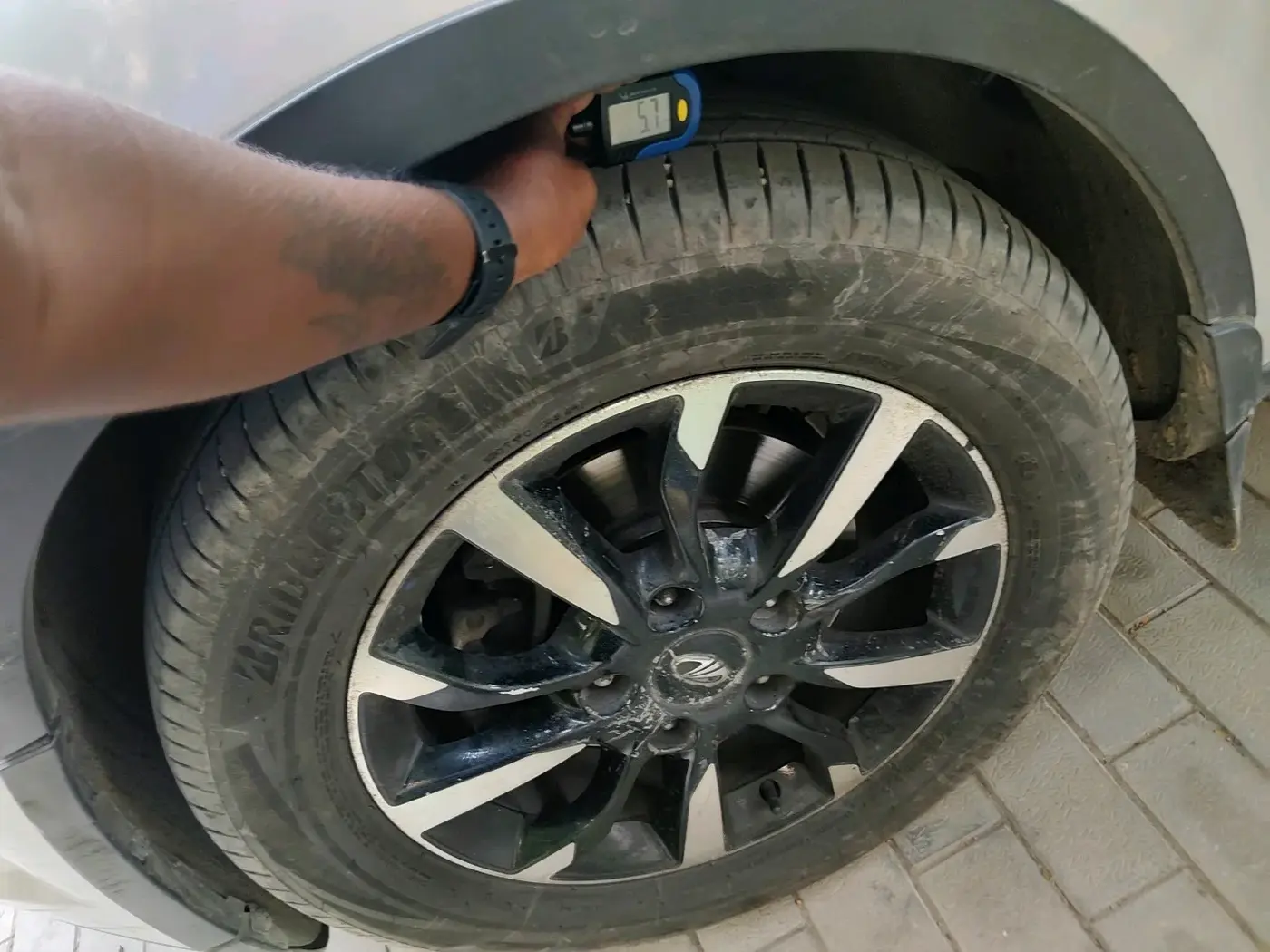 2021 Mahindra XUV500 W11, Diesel, Manual, 85,145 km, tyre