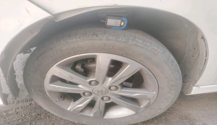 2013 Maruti Wagon R Stingray VXI, Petrol, Manual, 1,03,000 km, tyre