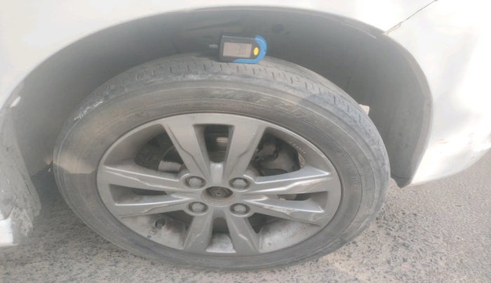 2013 Maruti Wagon R Stingray VXI, Petrol, Manual, 1,03,000 km, tyre