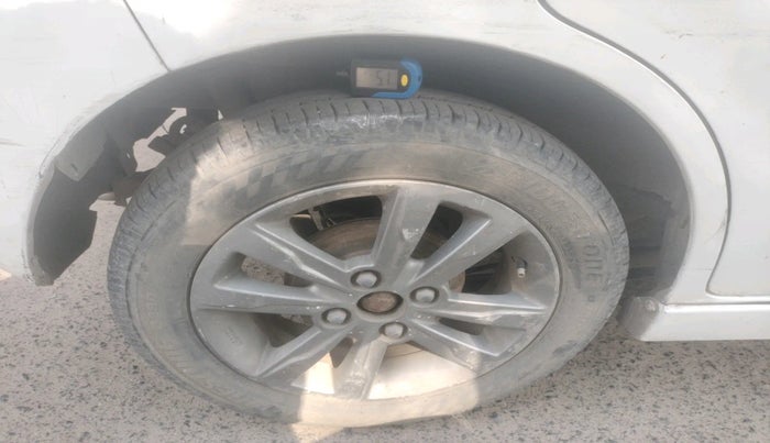 2013 Maruti Wagon R Stingray VXI, Petrol, Manual, 1,03,000 km, tyre