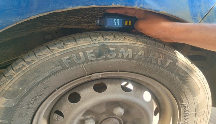2015 Hyundai Eon D-LITE+, Petrol, Manual, 72,443 km, tyre