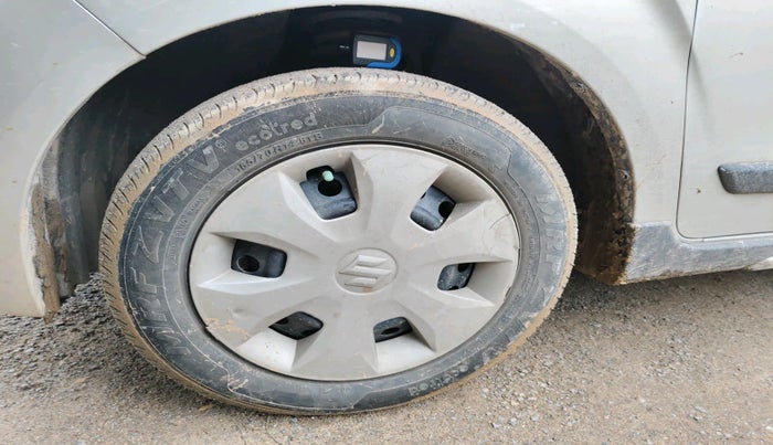 2019 Maruti New Wagon-R VXI 1.2 AMT, Petrol, Automatic, 1,55,380 km, tyre