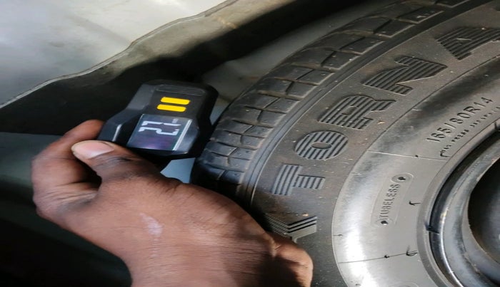 2011 Fiat Grand Punto EMOTION 1.2, Petrol, Manual, 57,799 km, tyre